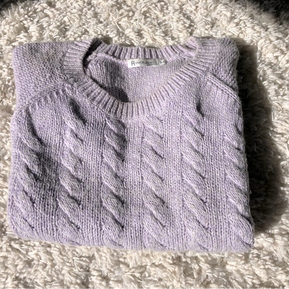 Gorgeous Cable Knit Sweater - Picture 5 of 7